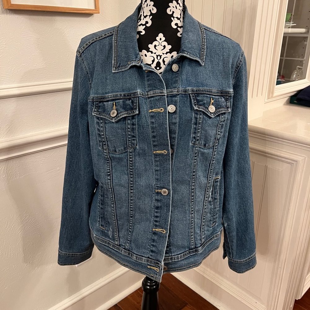 Old Navy traditional jean jacket size XL